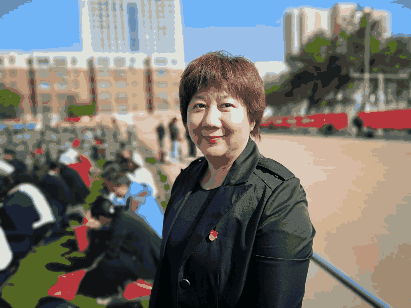 孟二梅人物素材封面